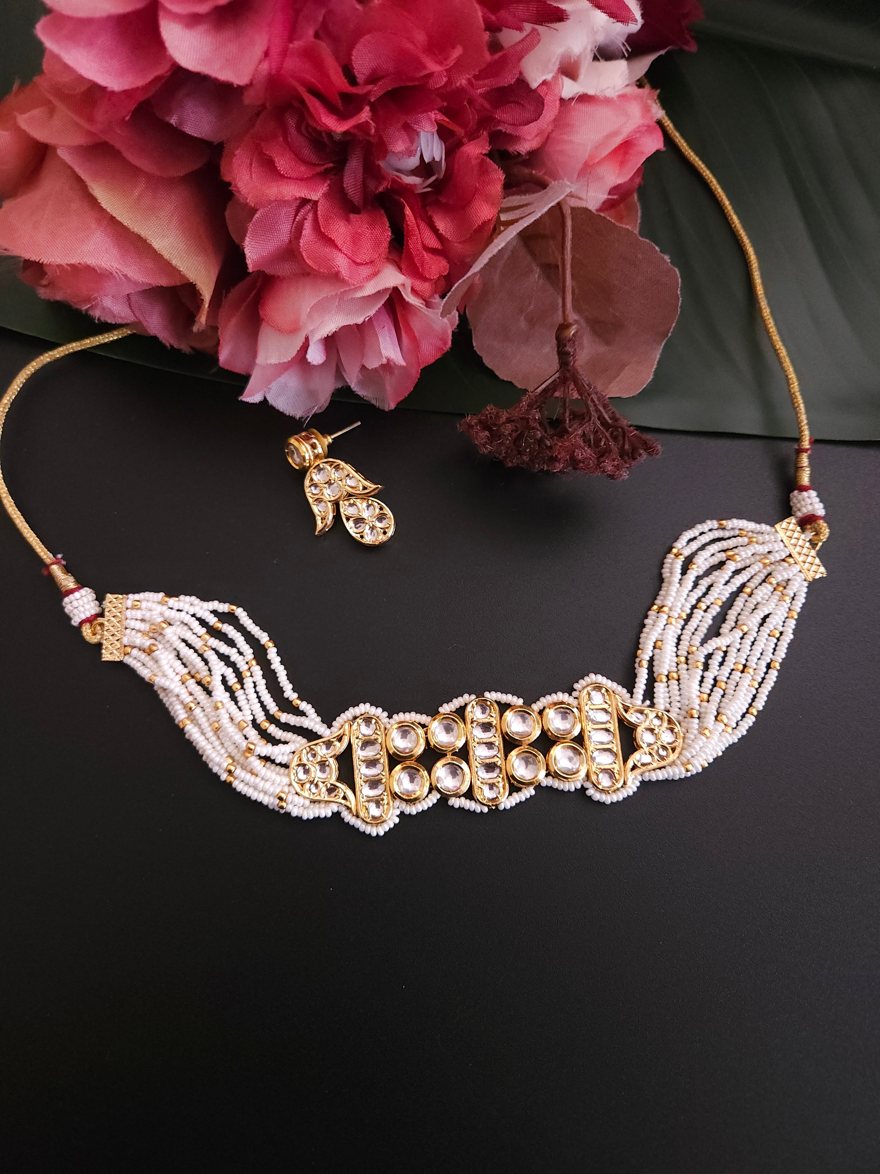 Aanshi kundan choker necklace set