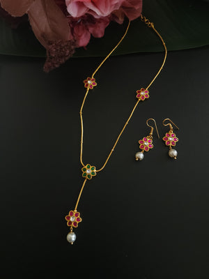 Aarvi jadau kundan necklace set