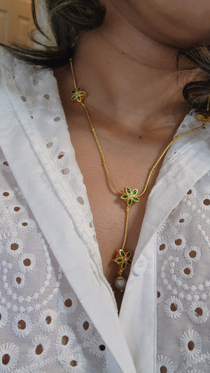 Aarvi jadau kundan necklace set