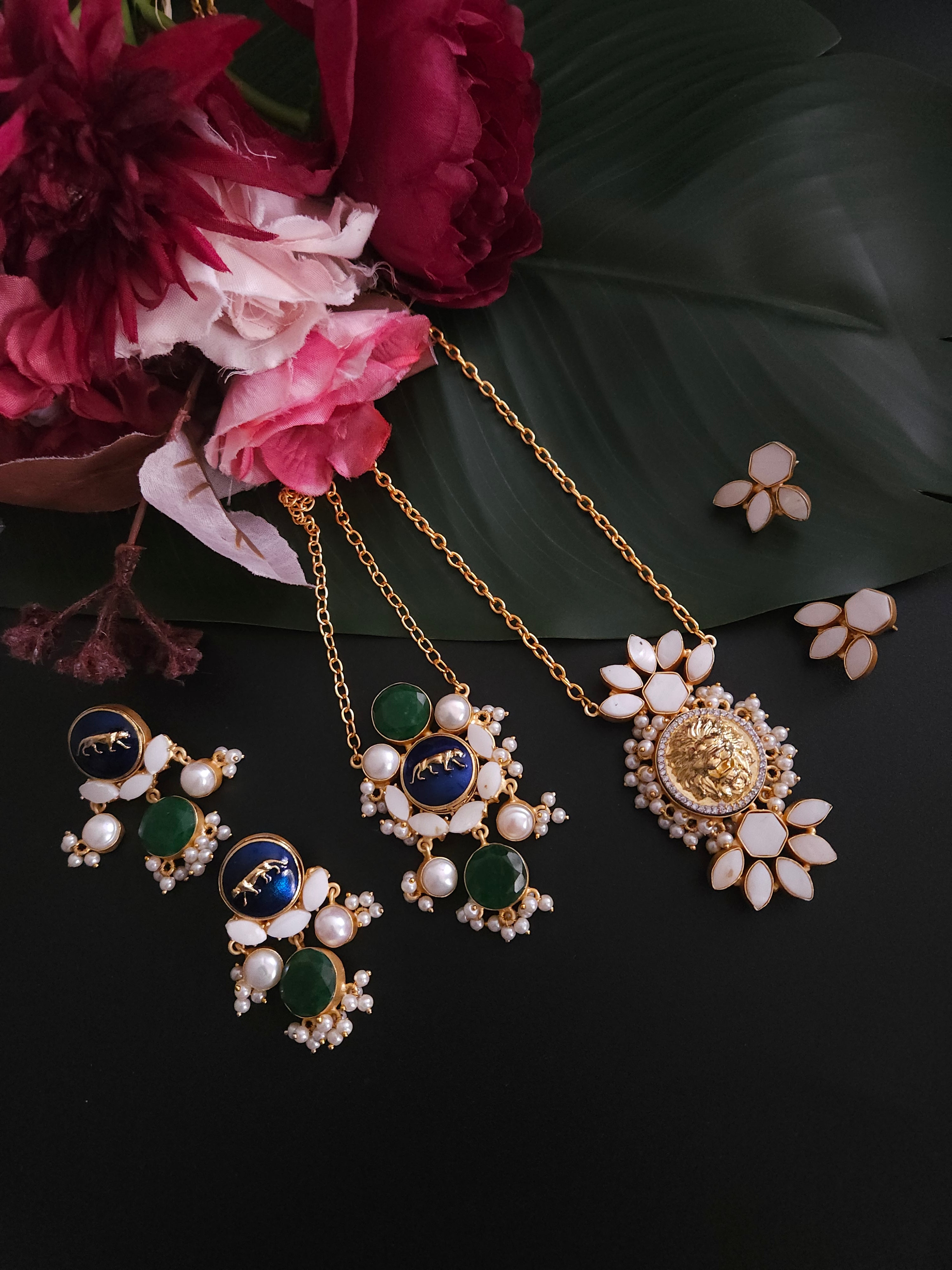 Laya sabyasachi inspired contemporary necklace set