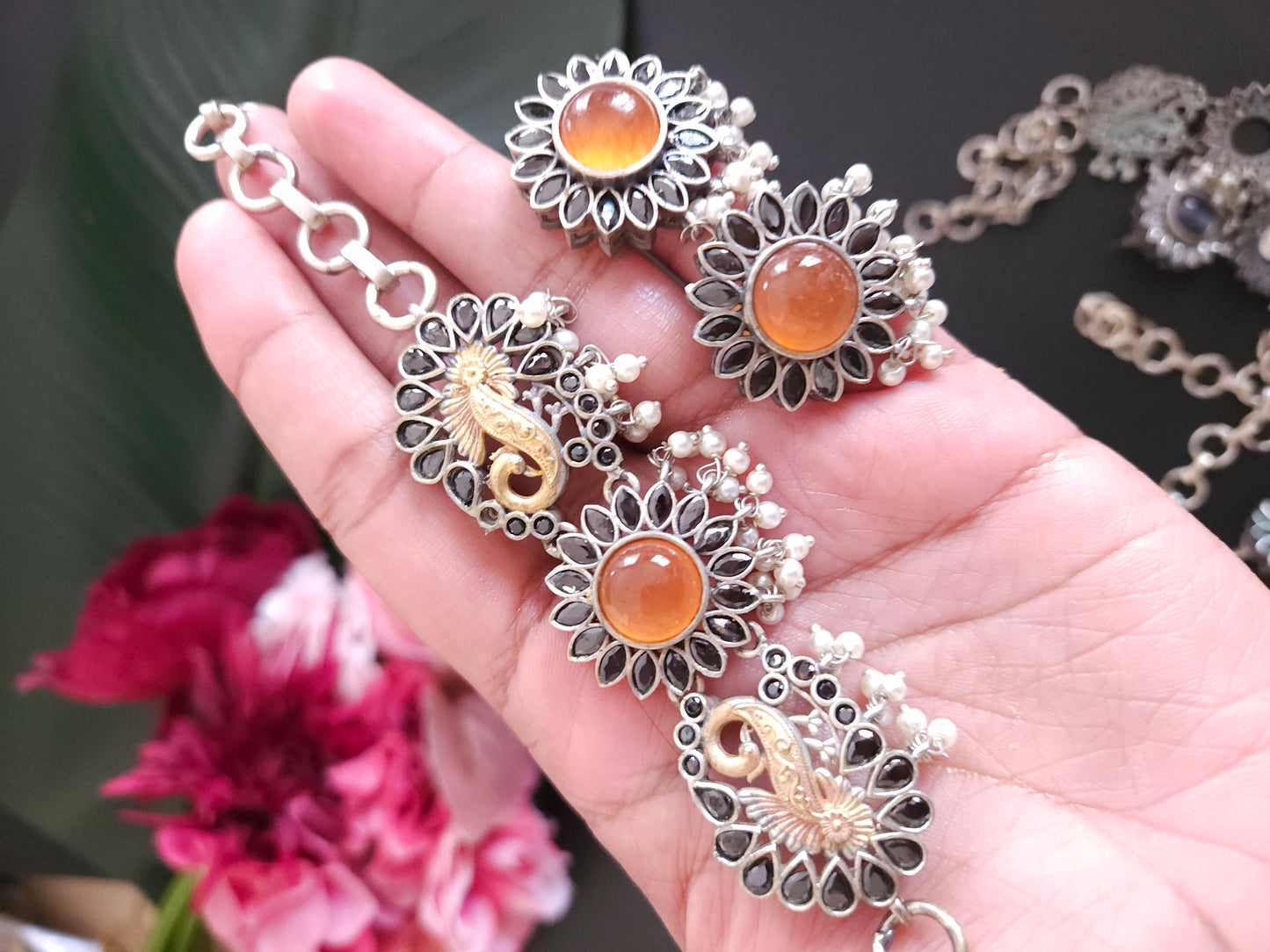 Kranthi dualtone choker set with earrings