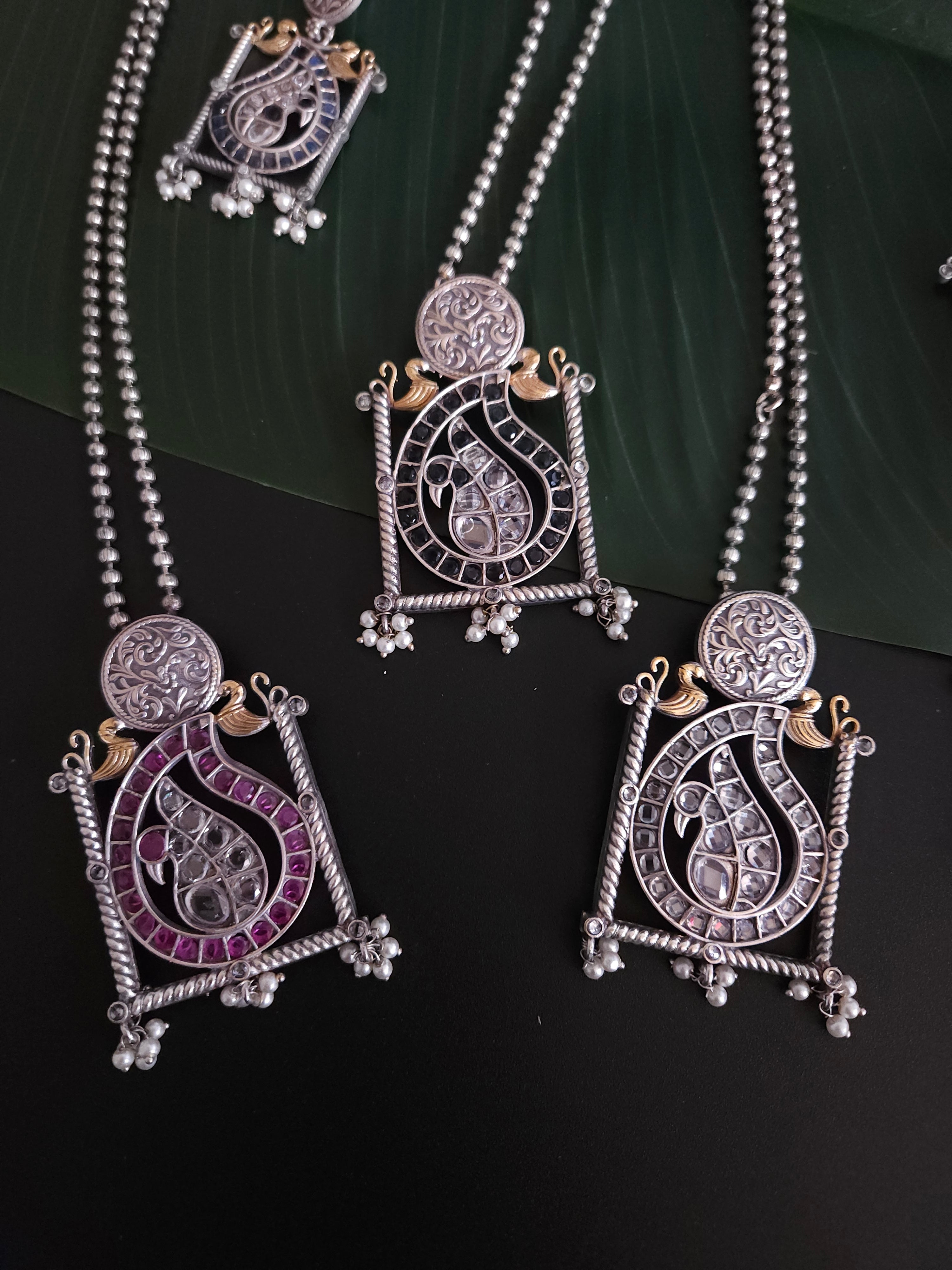 Annush silver alike dualtone pendant necklace set