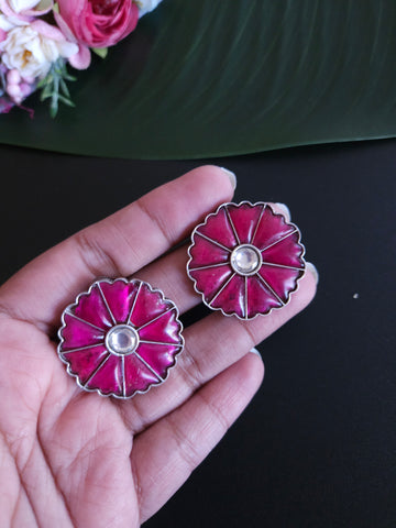 Mid size kemp silver alike stud earrings