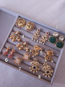 Little earrings collection