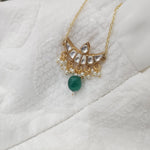 Aarvi pachi kundan necklace