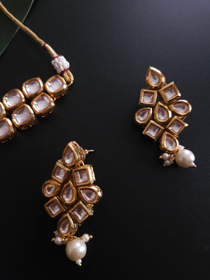 Aashwi kundan meenakari necklace set