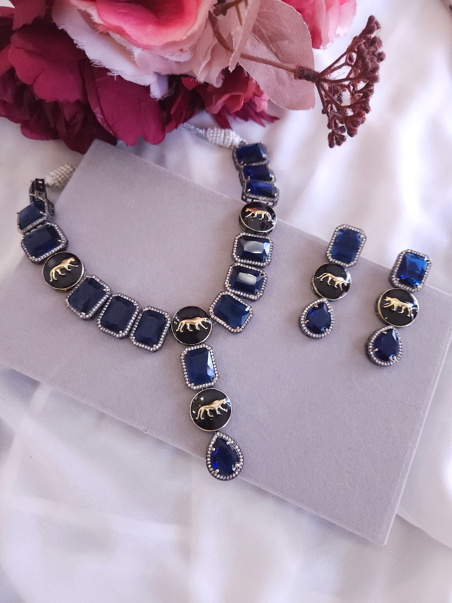 Laya sabyasachi inspired contemporary necklace set