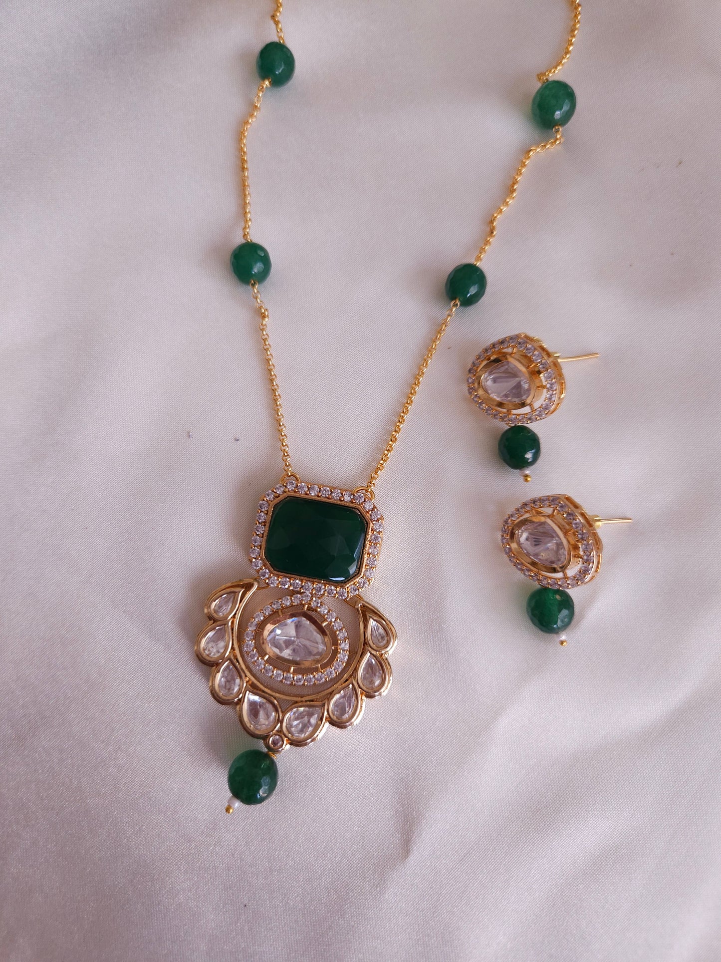 Aarvi kundan polki dainty necklace set