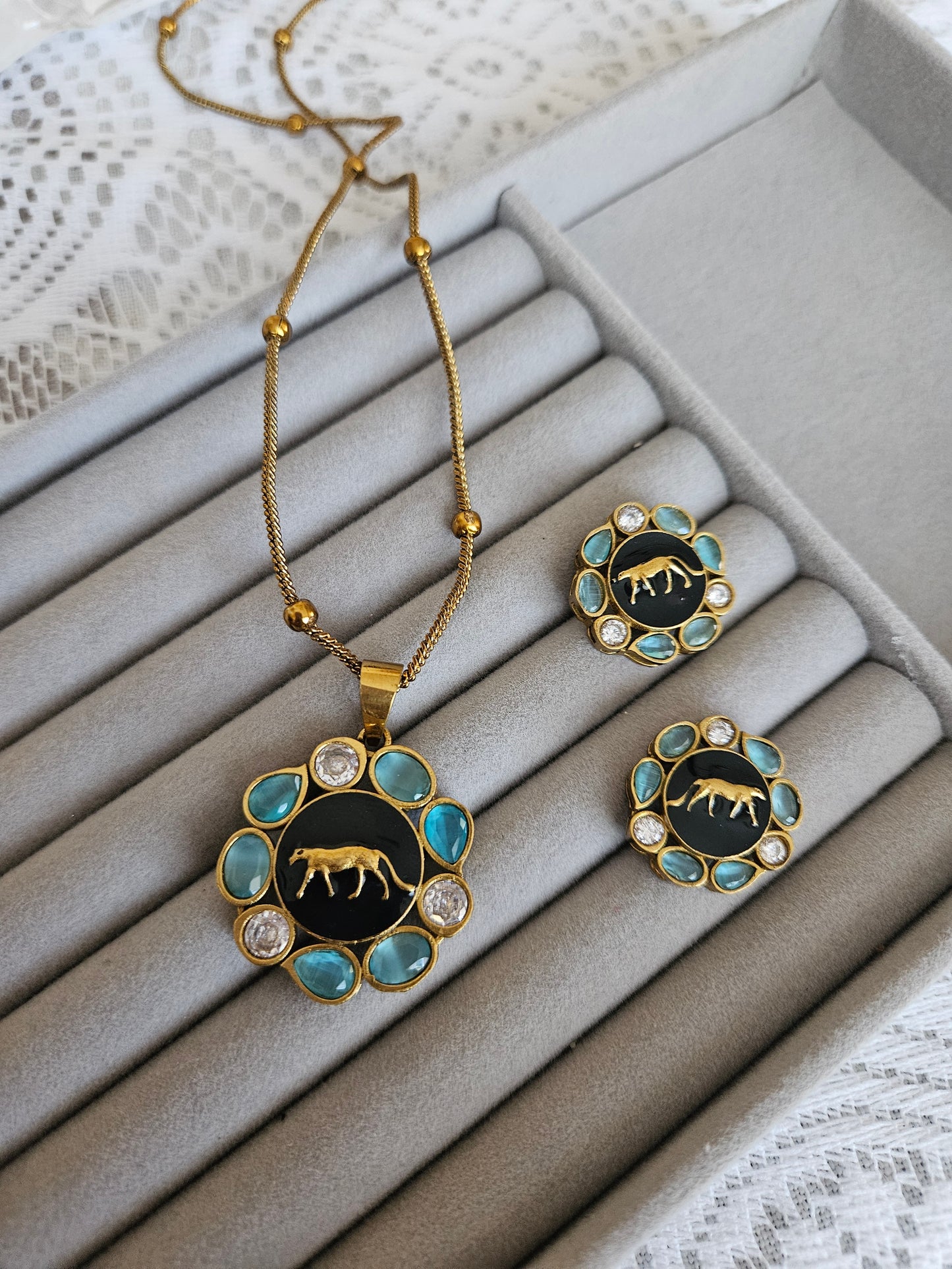 Hasika sabyasachi inspired contemporary necklace set