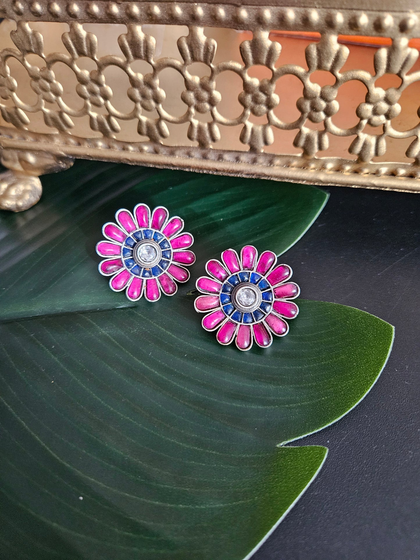 Medium kemp silver alike stud earrings