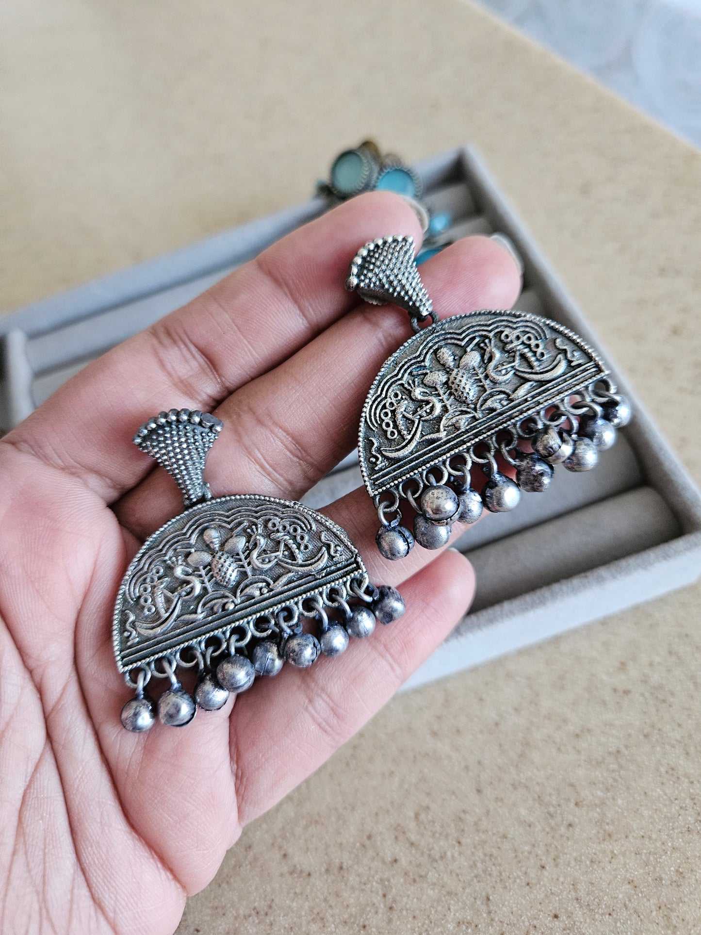 Leya unique silveralike earrings collection
