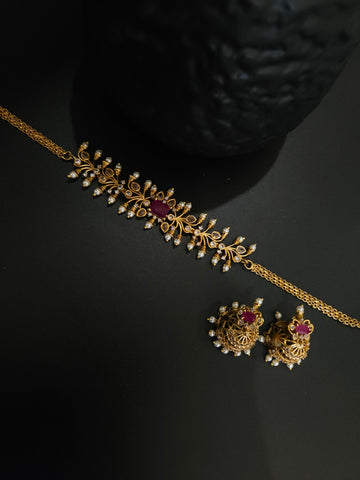 Aarvi goldplated contemporary choker Necklace set