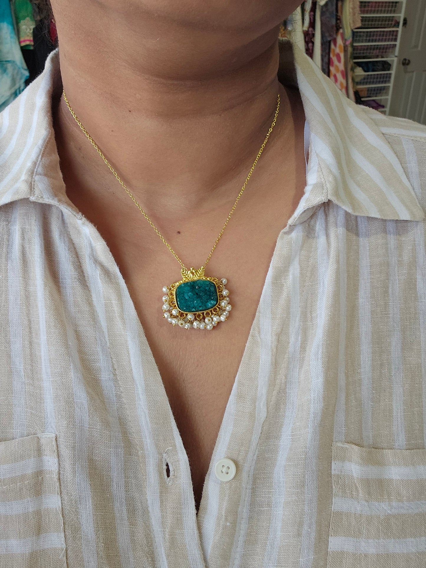 Aarvi contemporary dainty necklace