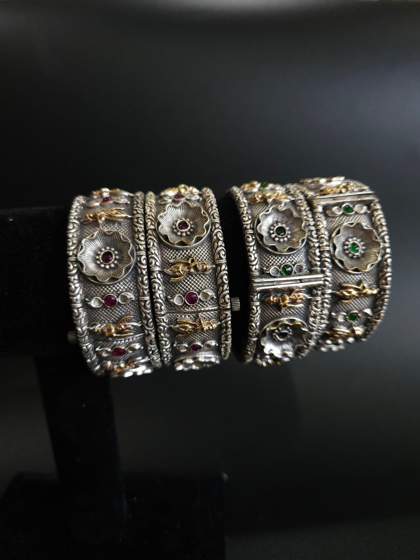 Dualtone openable silveralike bangles pair