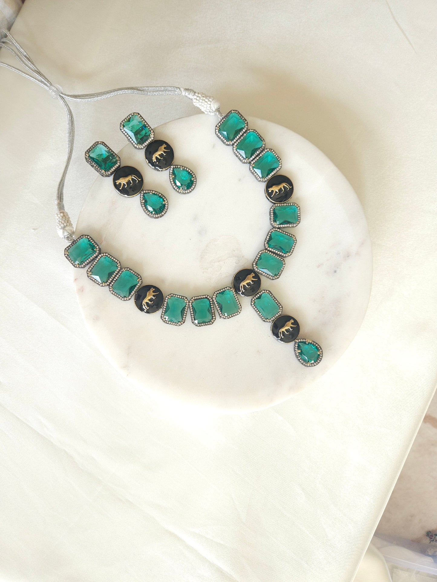 Laya sabyasachi inspired contemporary necklace set