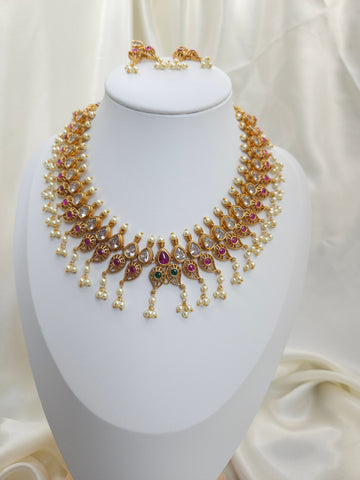 Aarvi goldplated Necklace set