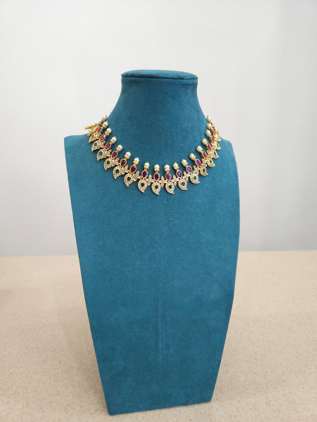 Neetha simple necklace