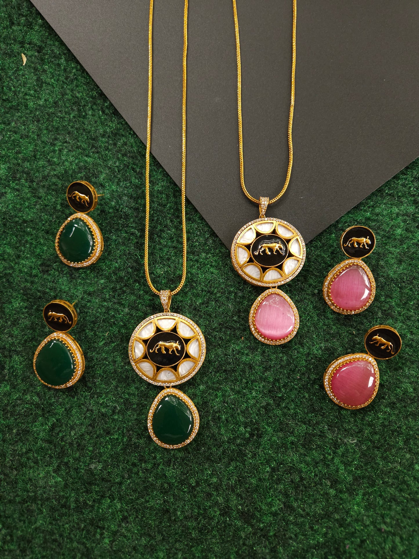 Hasika contemporary necklace set