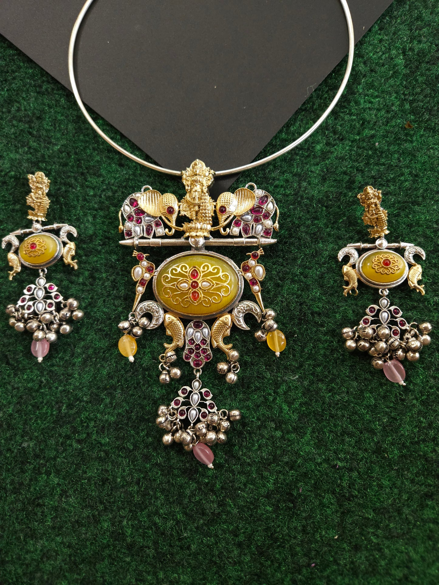 Achyutha dualtone hasli necklace set