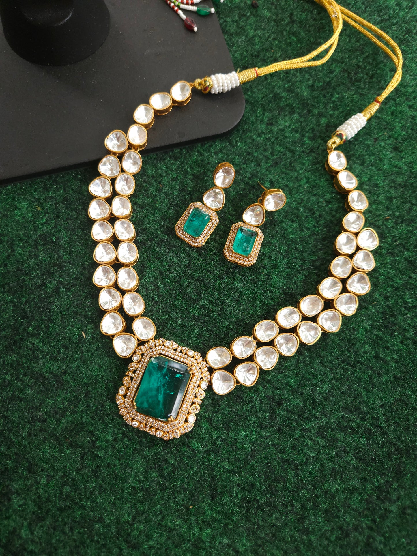 Neetha Ambani polki kundan choker necklace set