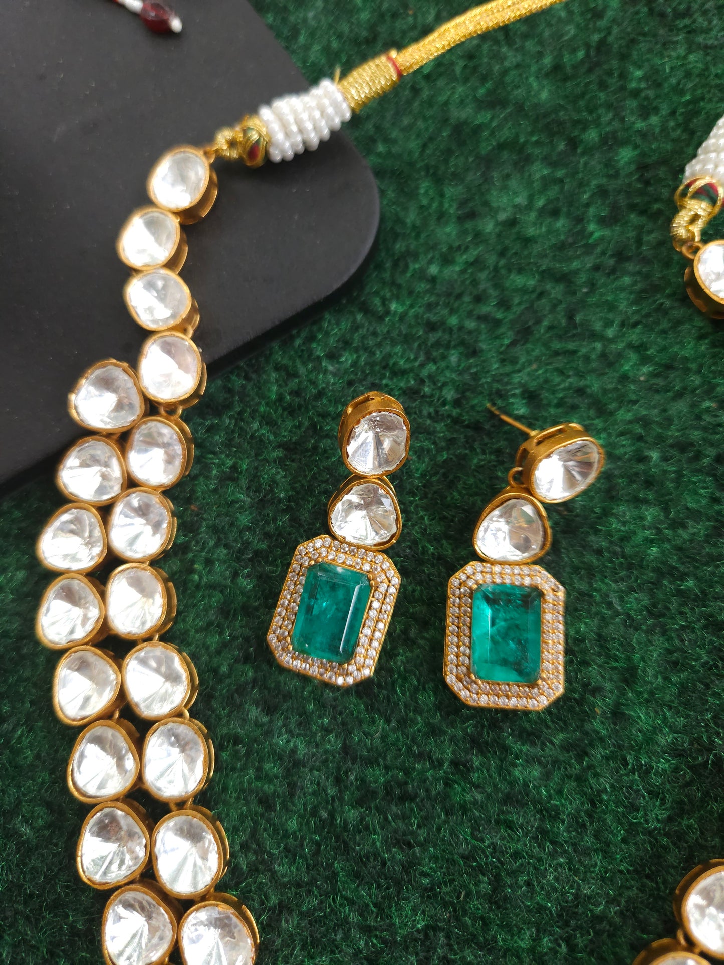 Neetha Ambani polki kundan choker necklace set