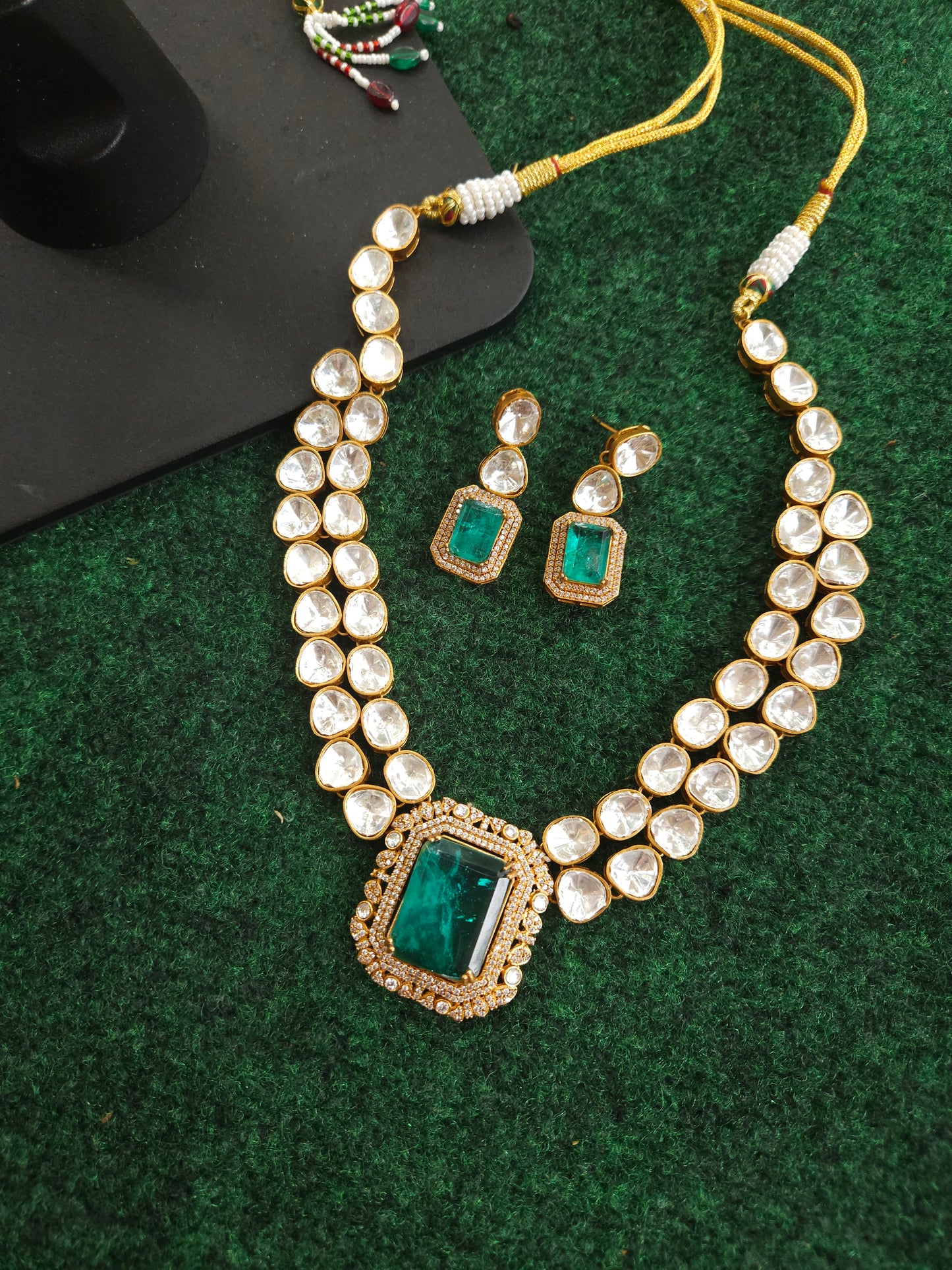 Neetha Ambani polki kundan choker necklace set