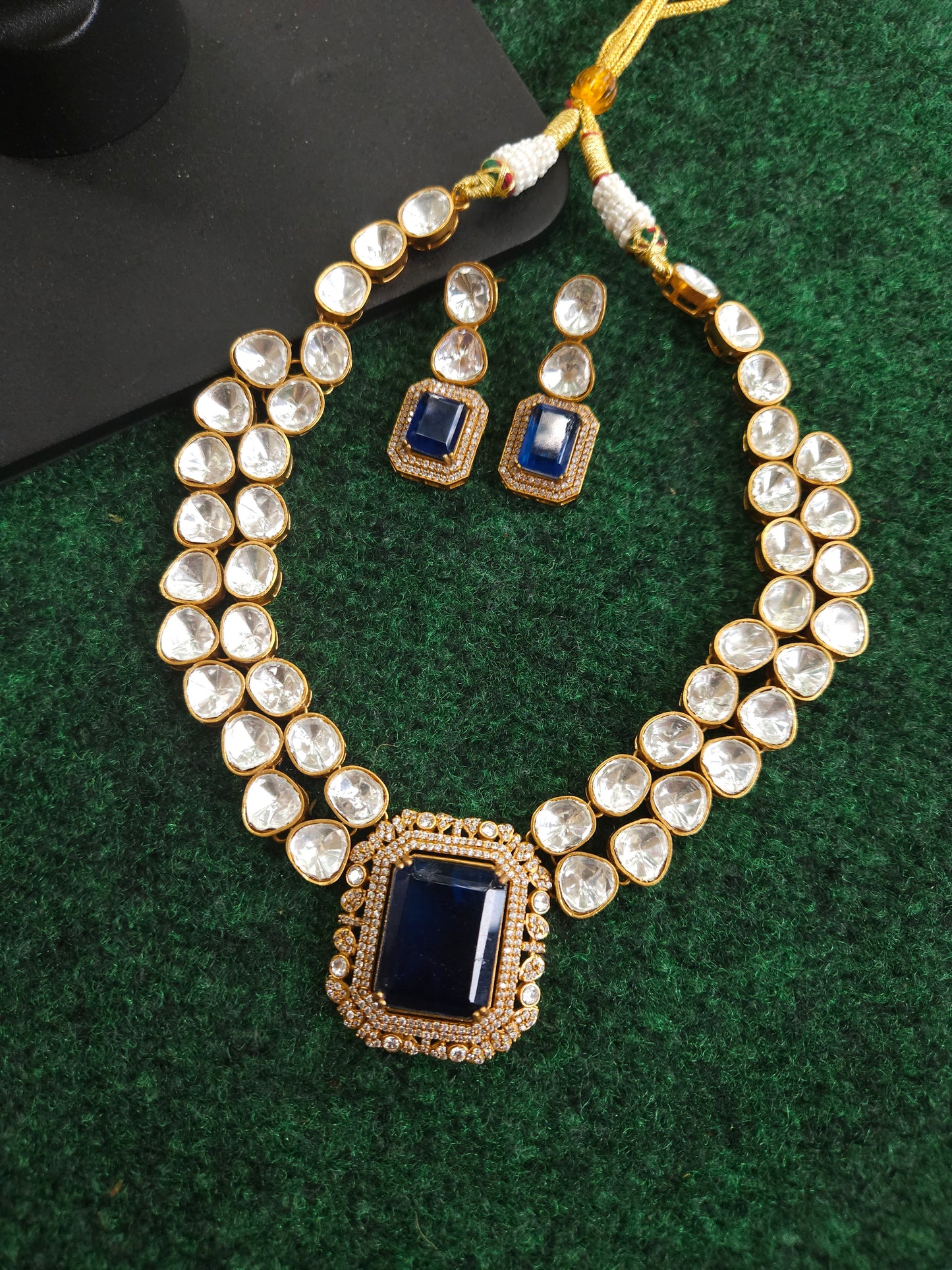 Neetha Ambani polki kundan choker necklace set