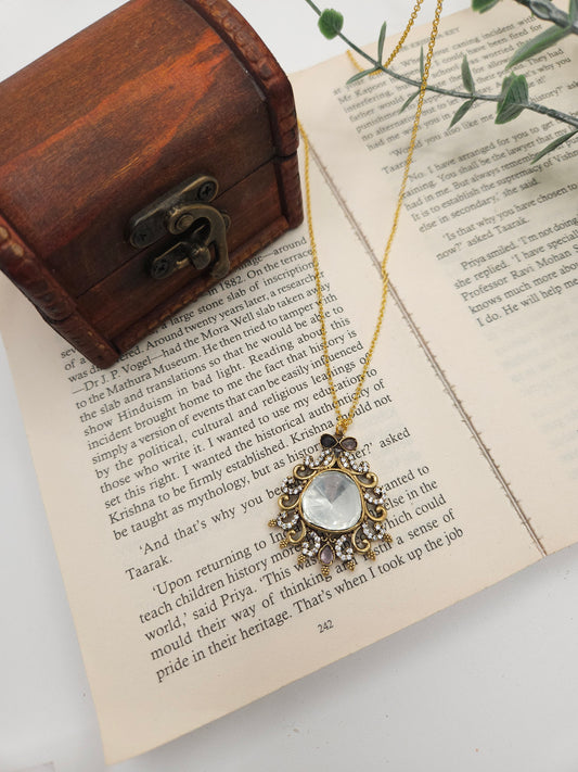 Aarvi contemporary dainty necklace
