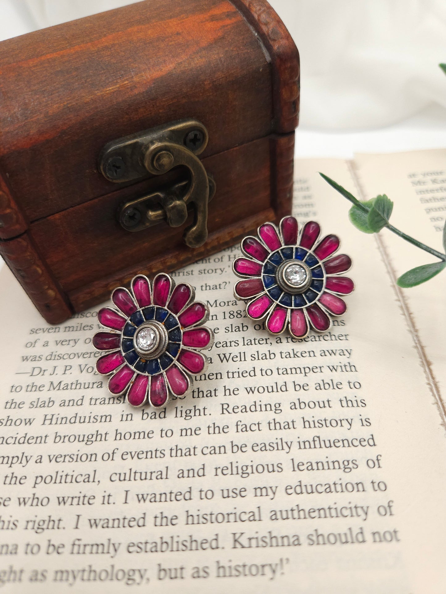 Medium kemp silver alike stud earrings