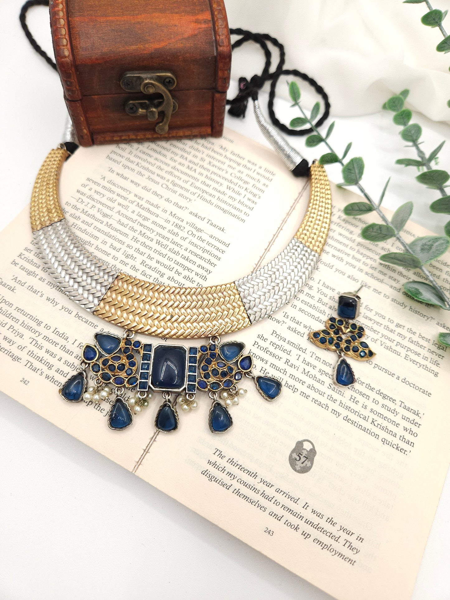 Alicia dualtone hasli necklace set