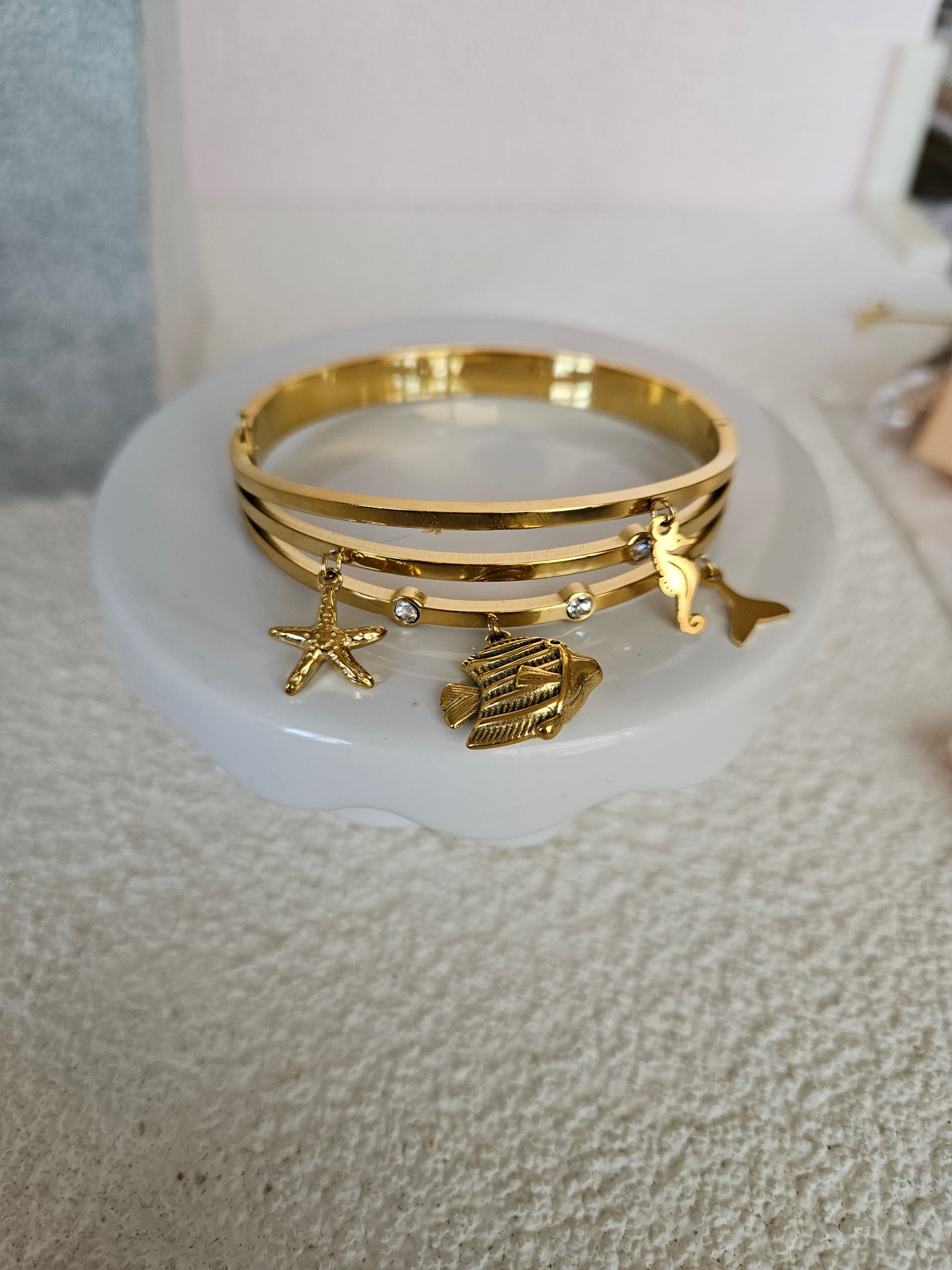 Hawaian charm Bracelet bangle
