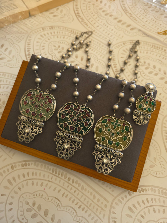 Asma silver alike fusion pendant necklace
