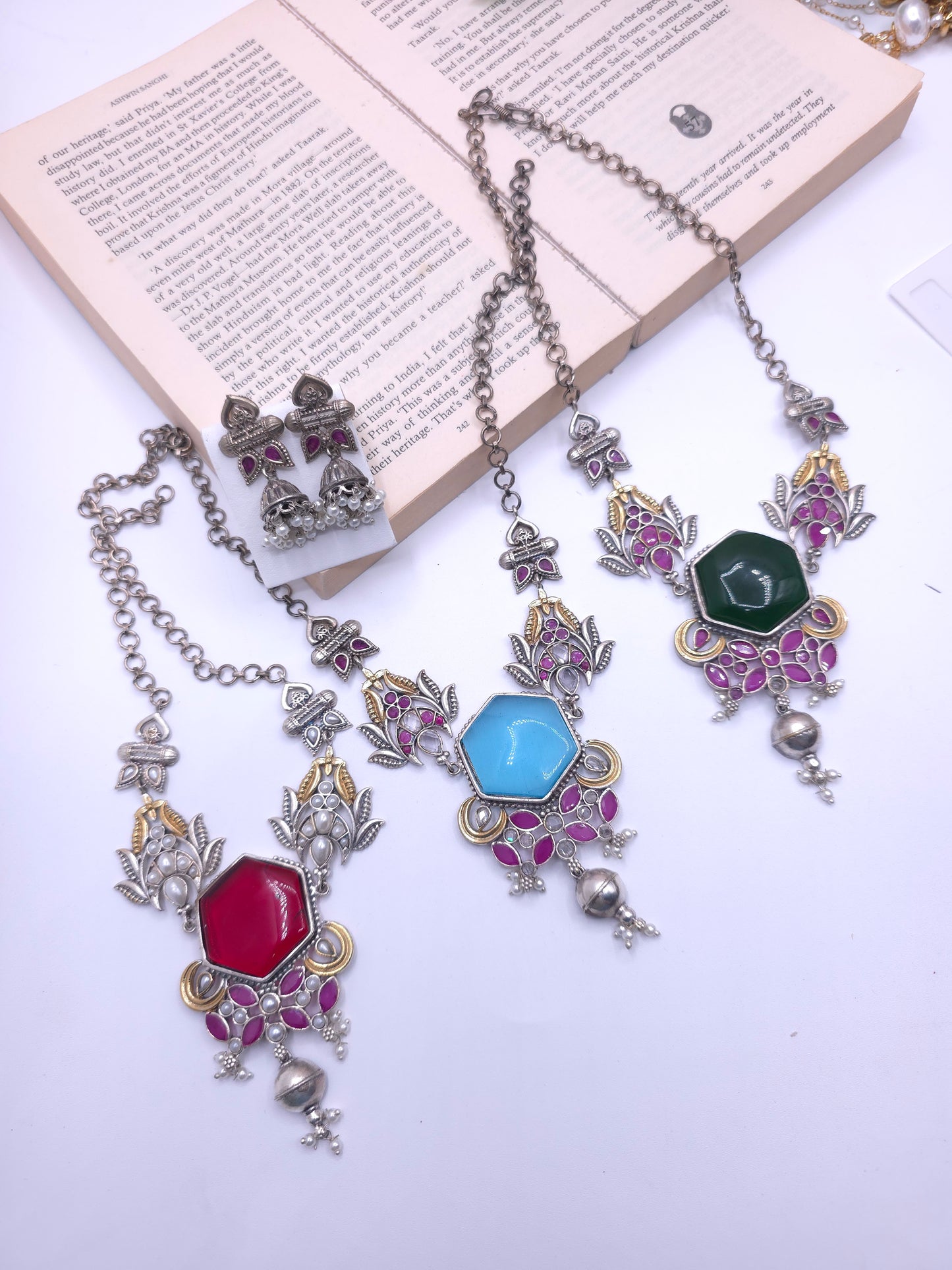 Anchal silver alike necklace set