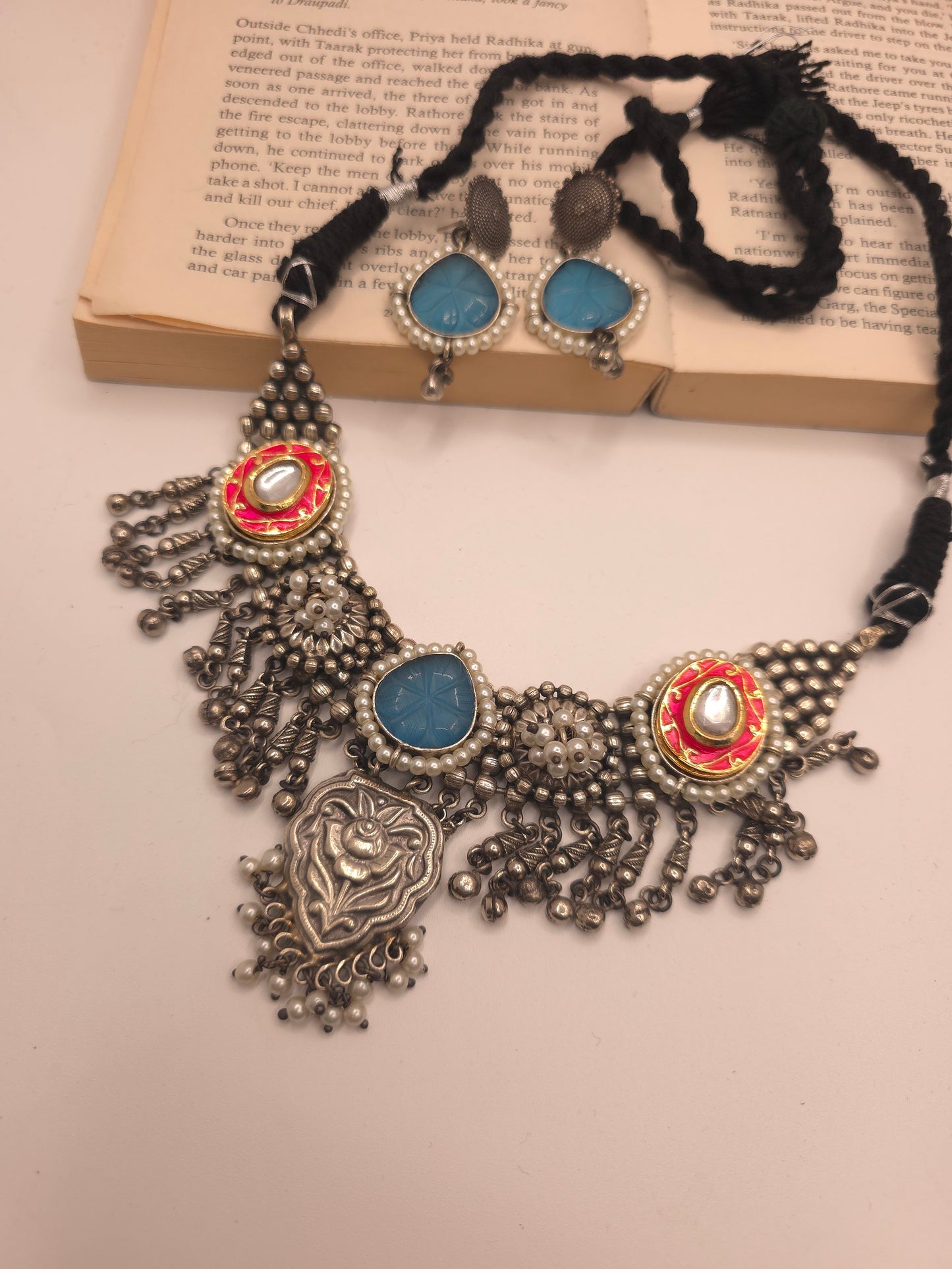 Adithi 925 silver polish fusion necklace set