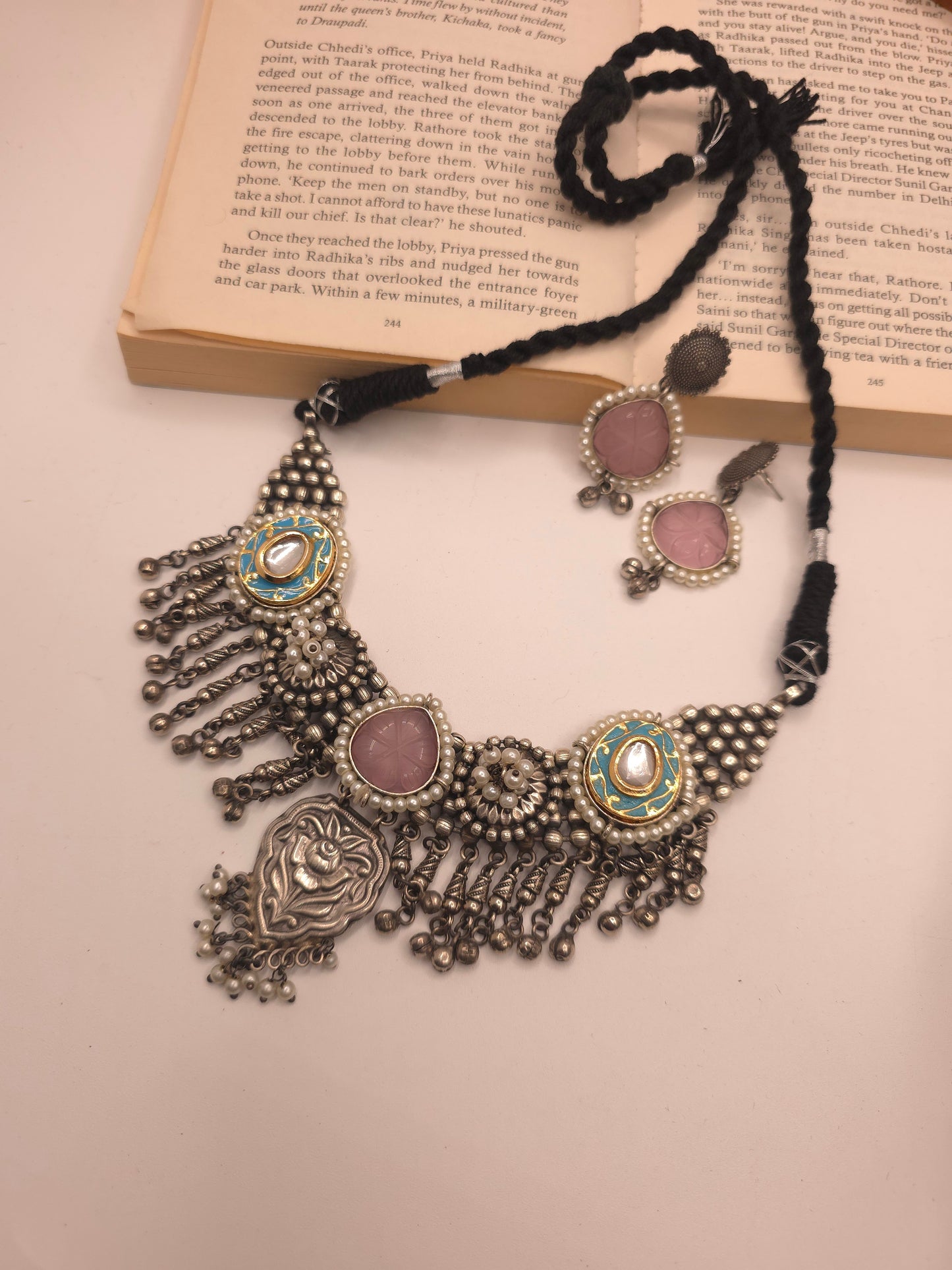 Adithi 925 silver polish fusion necklace set