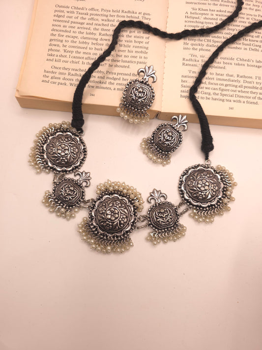 Achyutha 925 silver polish fusion necklace set