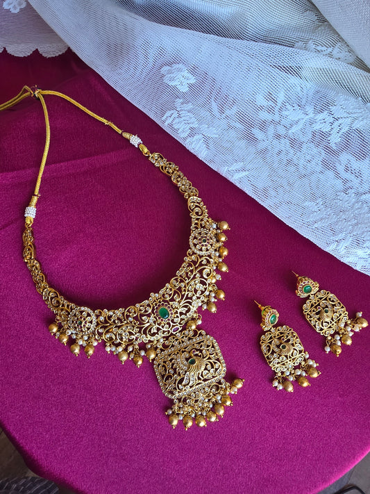 Beaded goldplated statement necklace set