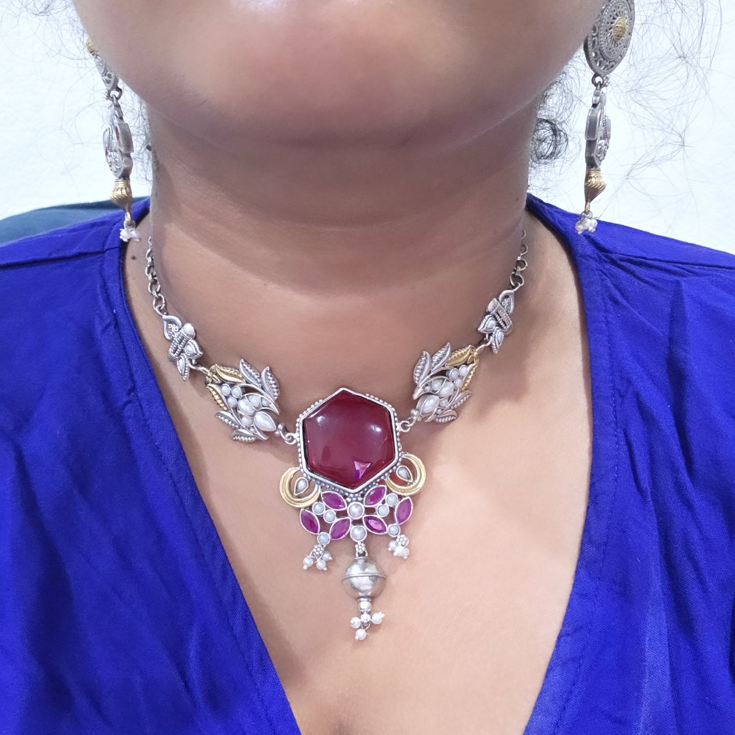 Anchal silver alike necklace set