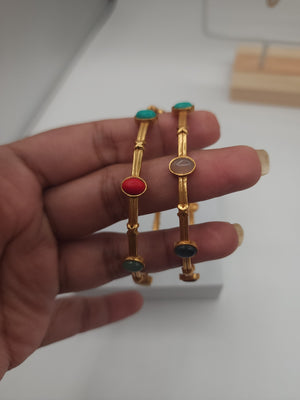 Contemporary bangles(pair)