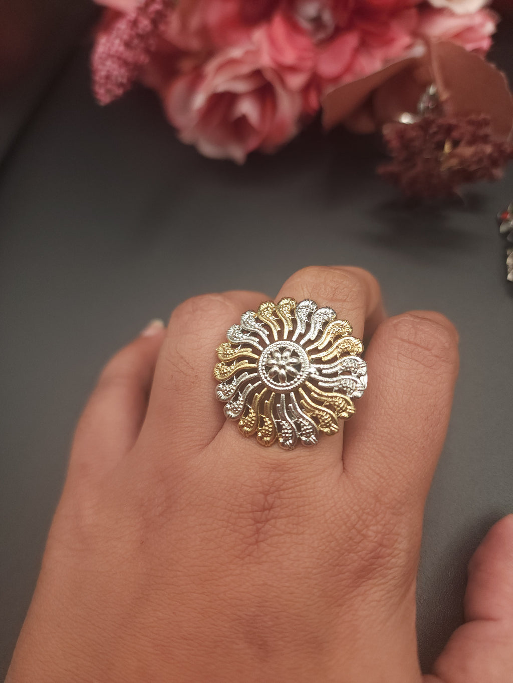 Kranthi silver alike dualtone ring