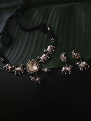 Gomathi fusion silveralike choker necklace set