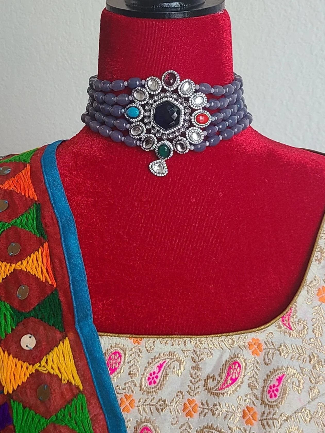 Beaded choker necklace set