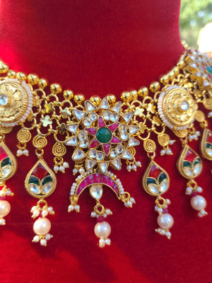 Anandhi pachi kundan necklace set