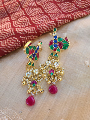 Naomika pachi kundan earrings
