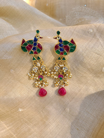 Naomika pachi kundan earrings