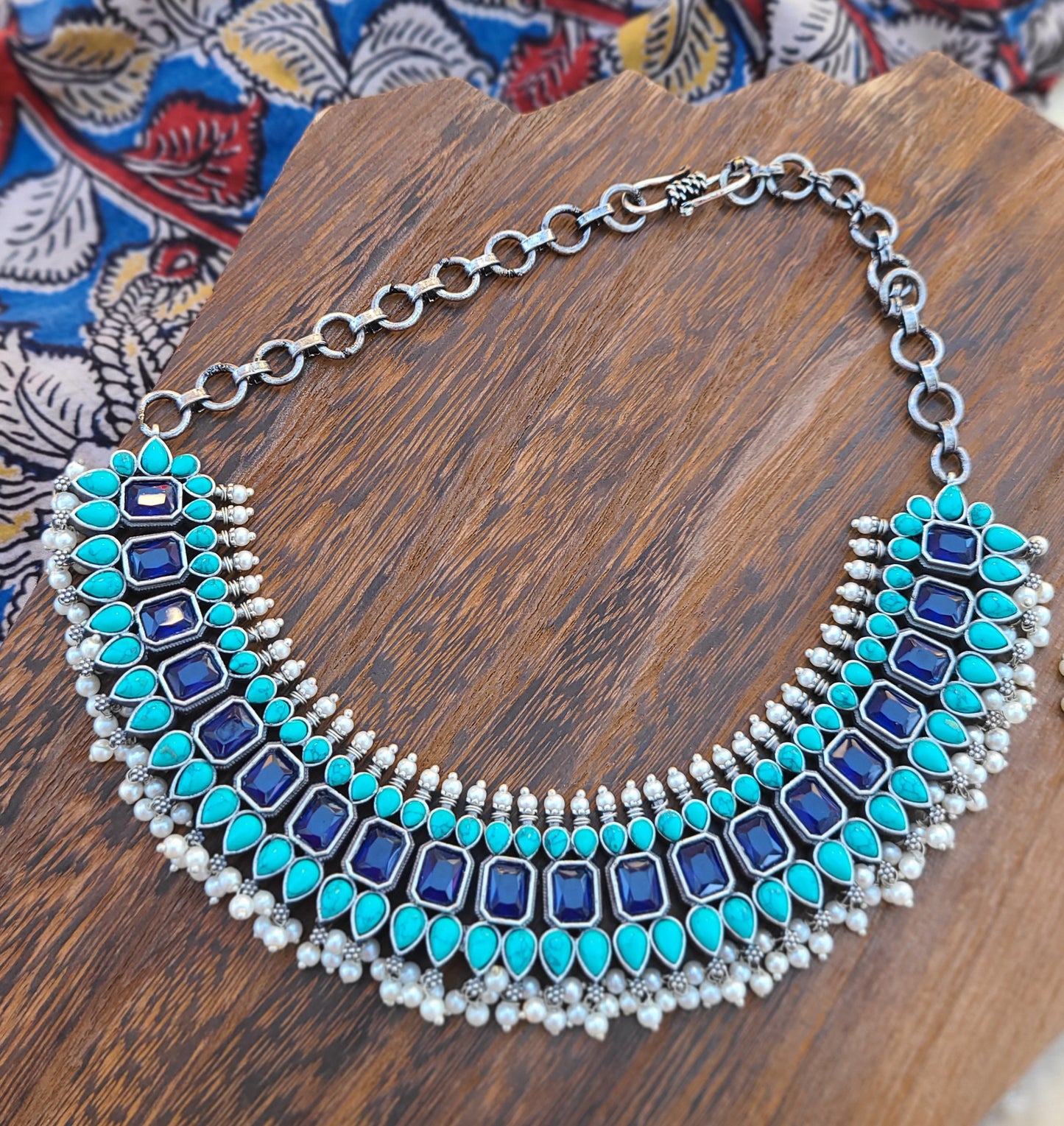 Alicia silver alike necklace set