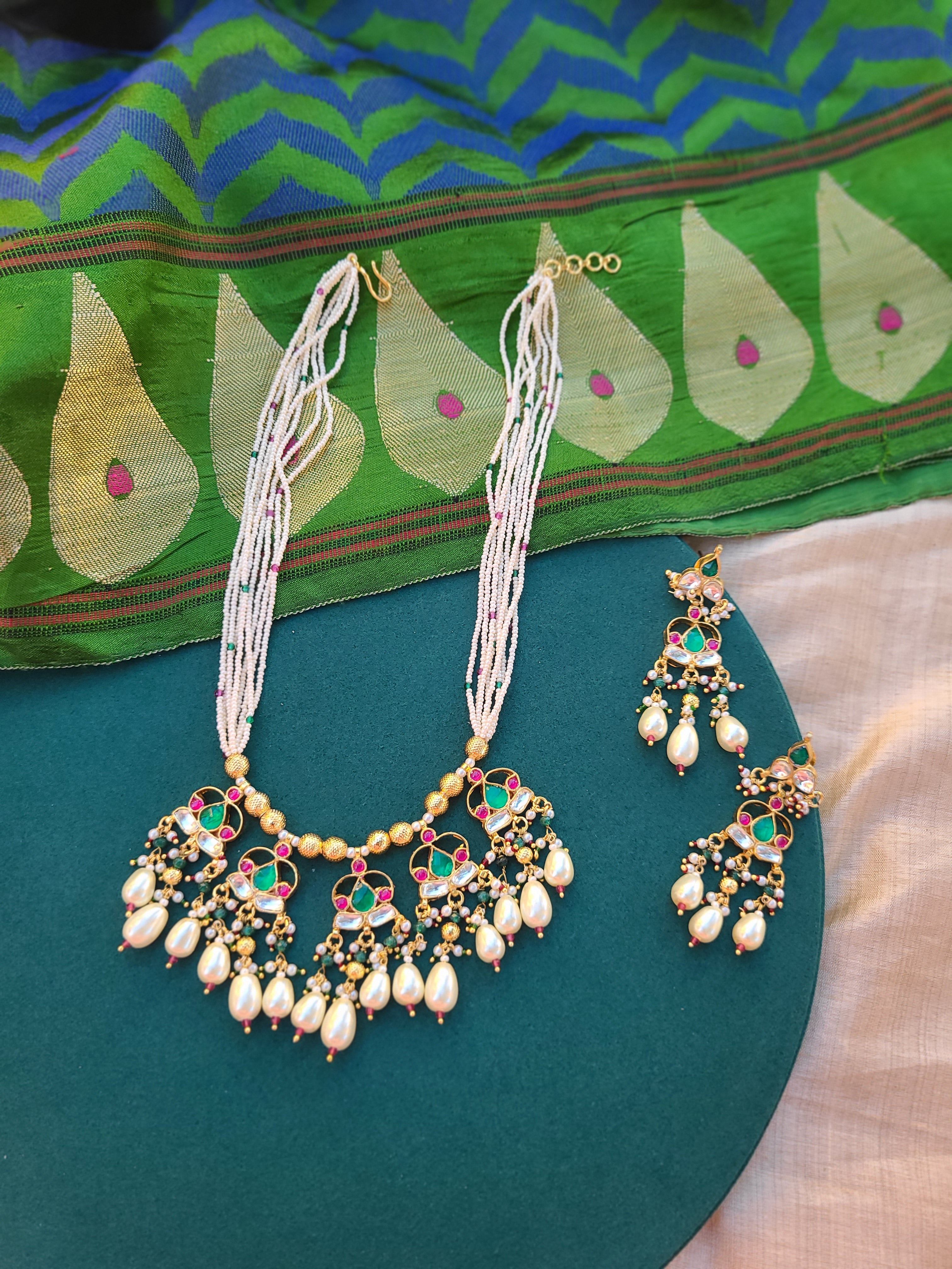 Ashwitha  pachi kundan necklace set