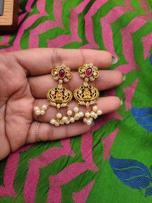 Saryia designer gold plated necklace set