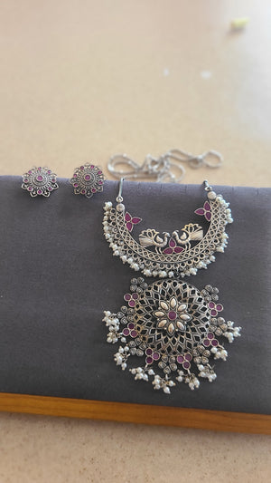 Maria Handmade contemporary pendant necklace set