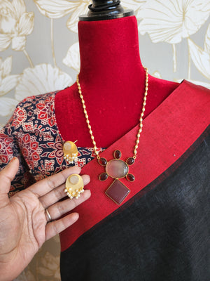 Handmade contemporary necklace